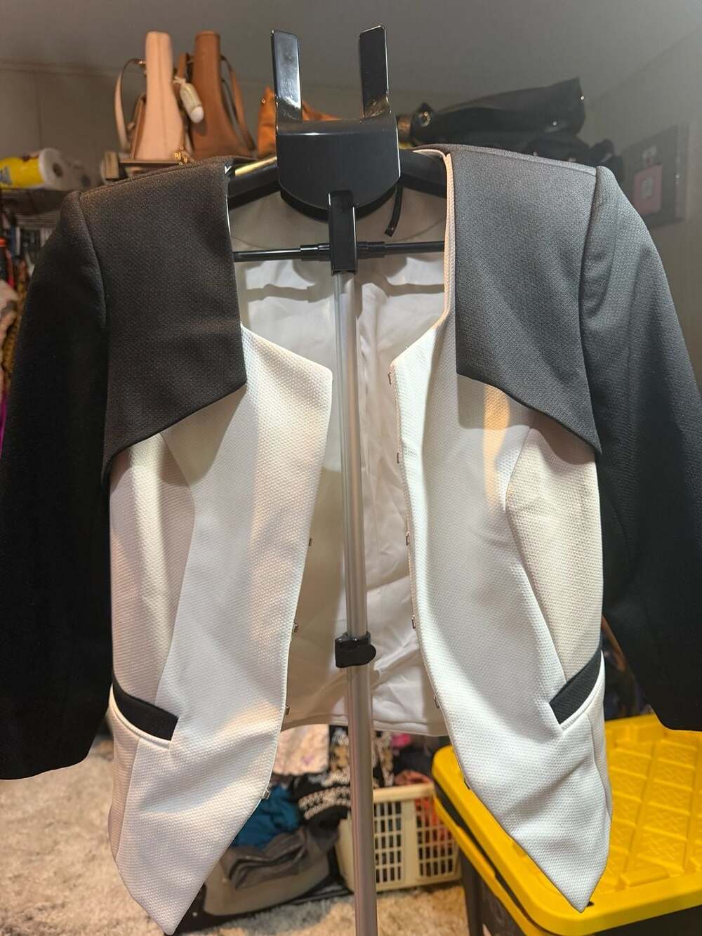 Badgley Mischka Black and White Contrast Blazer Size 6